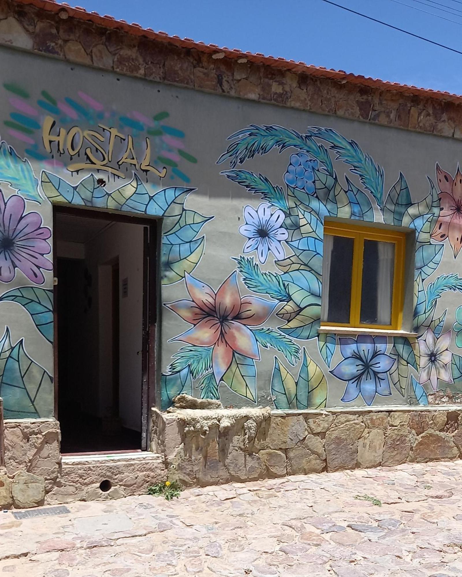 Hostal Amalaya Bed and Breakfast Humahuaca Exteriör bild